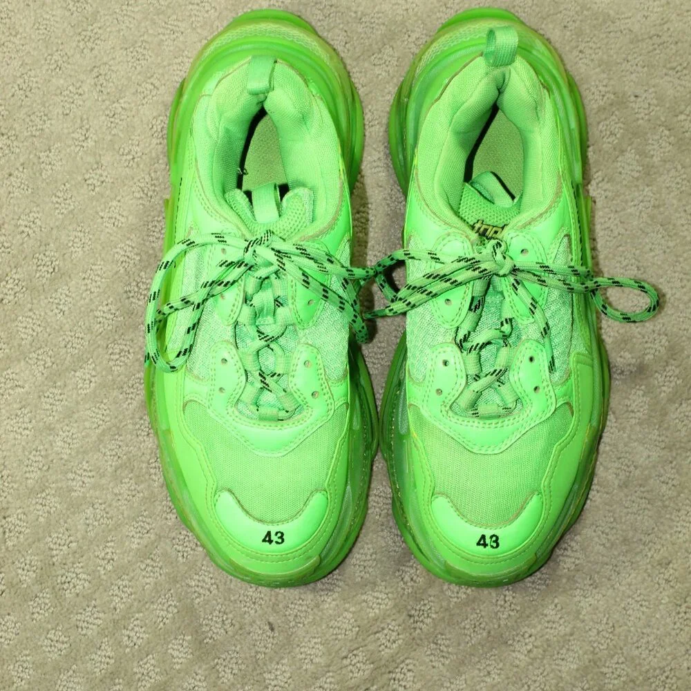 Balenciaga Men's Size 43 / 10 Triple S 541624 Green Round Toe Lace-Up Sneakers - Picture 2 of 6